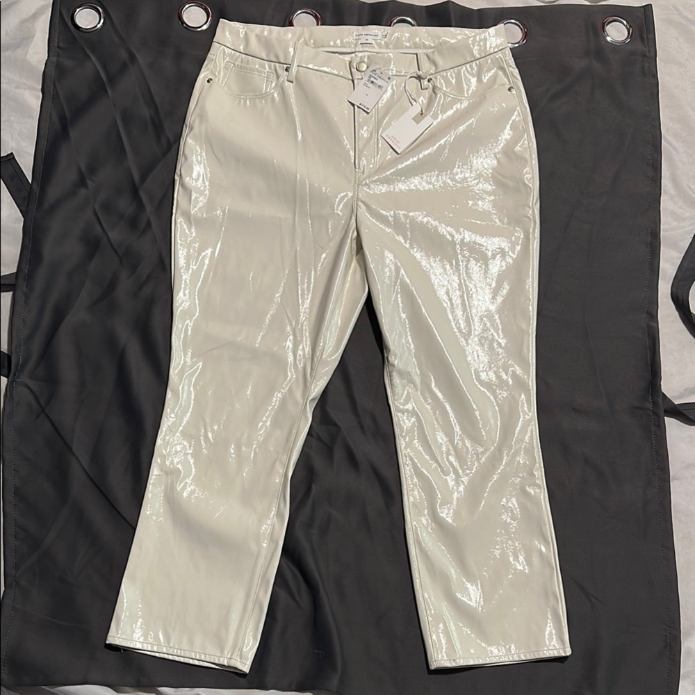 Good American Shimmering Cream Straight Leg Pants